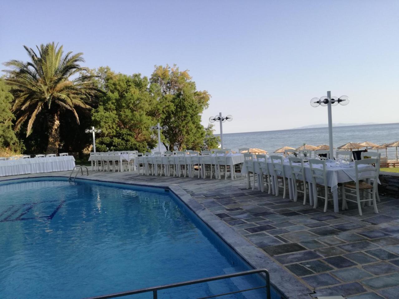 Apollon Aparthotel Karystos (Evia)